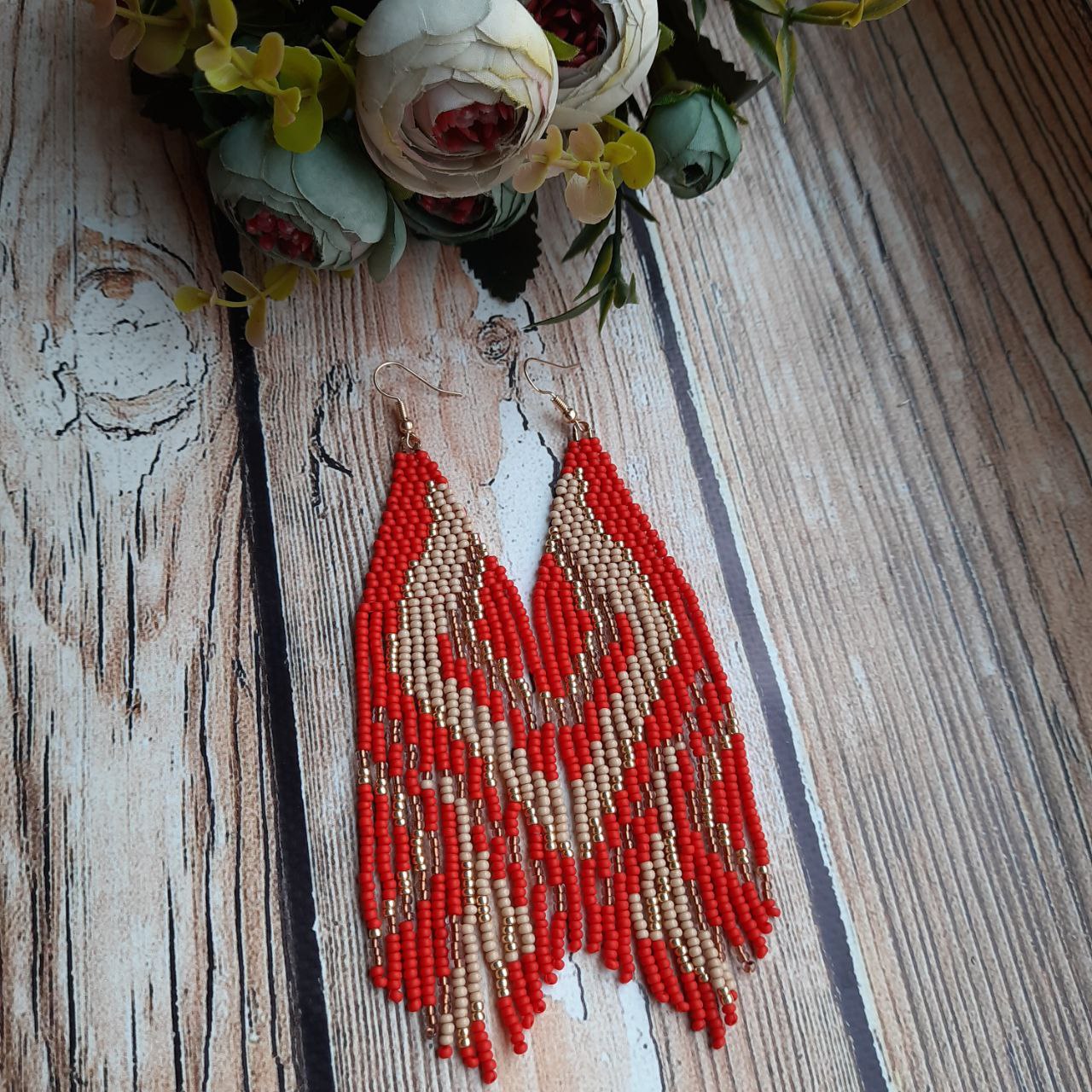 Stylish boho earrings with flowing fringe movement.