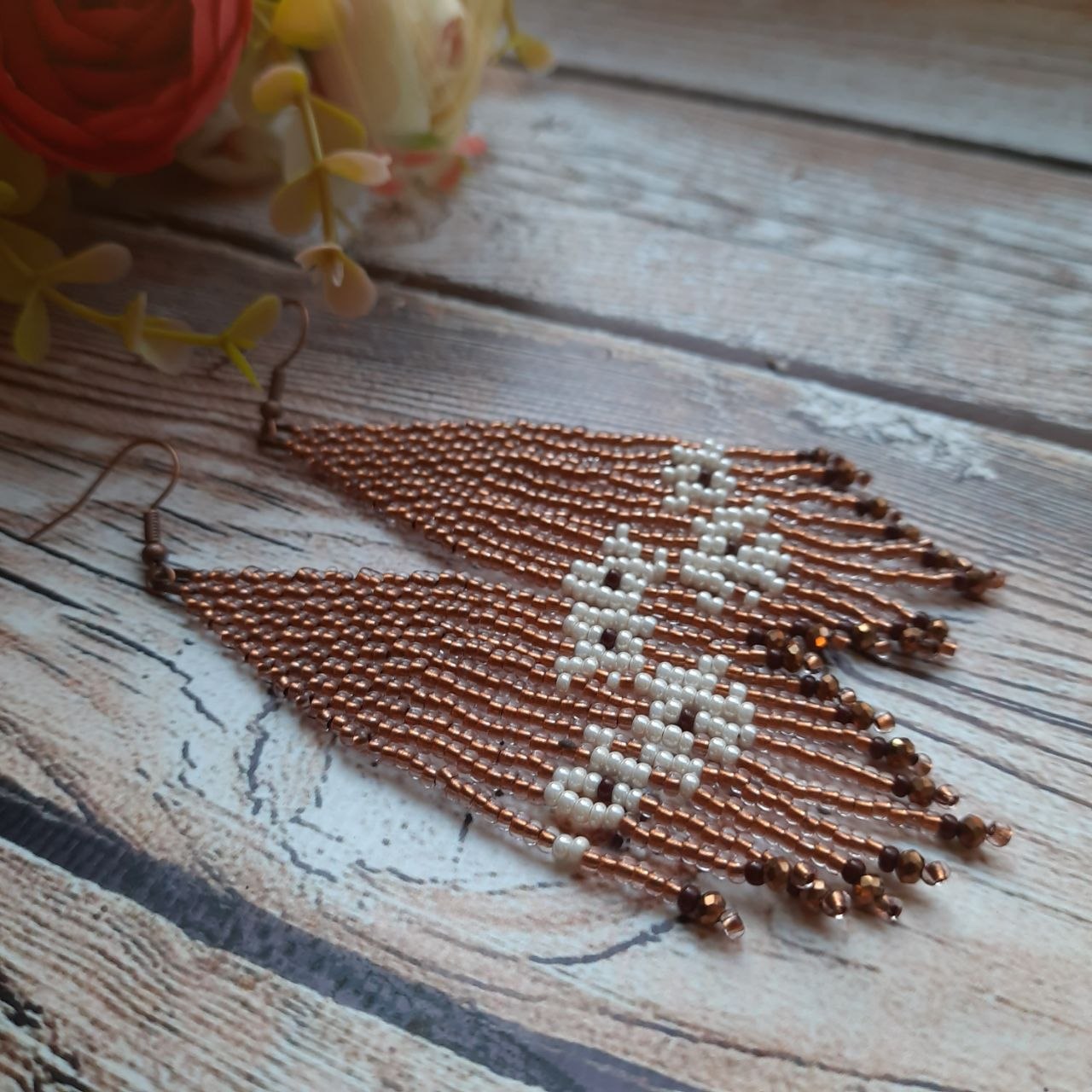 Unique handmade piece – no two pairs are identical.
